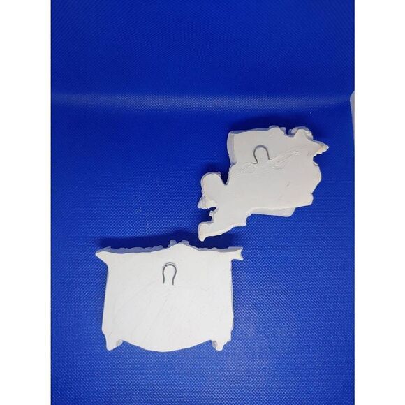 Raw Plaster Set Of 2 Cherubs W/ Scroll & Cherub Behind Curtain - Picture 2 of 4